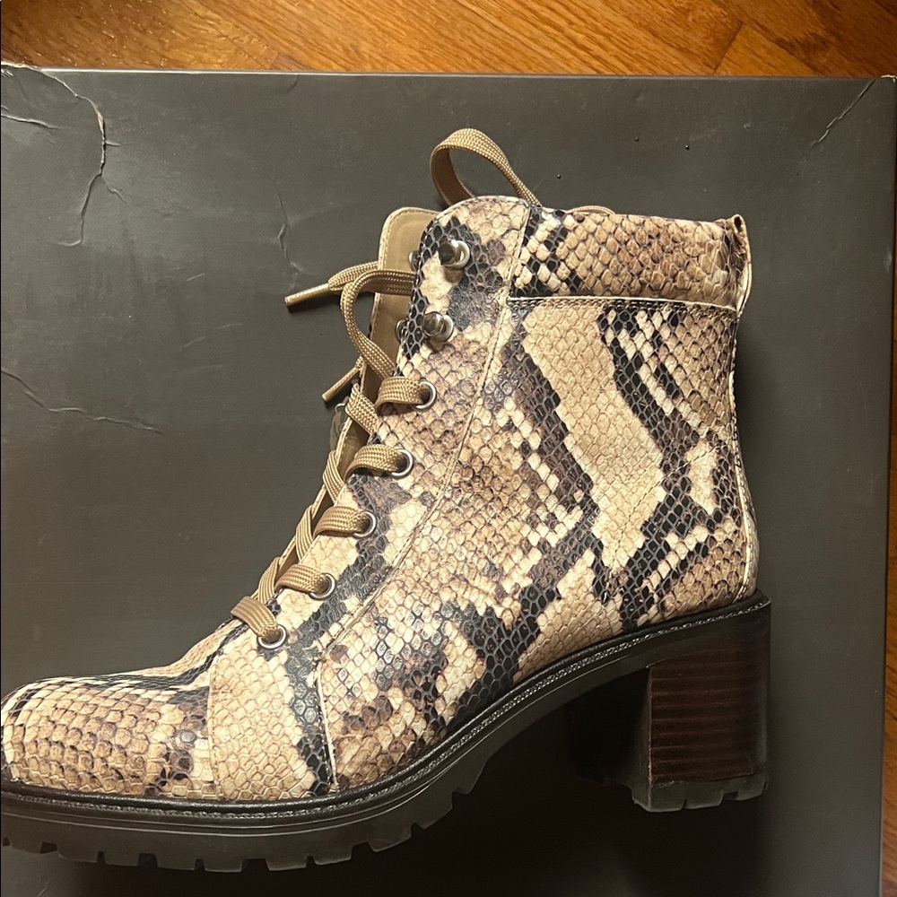 Vince Camuto Beige and Black Lace Up Boots